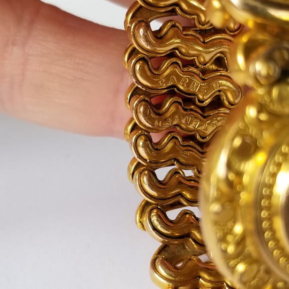 Relisted - antique locket expansion bracelet gold tone - Picture 15 of 15